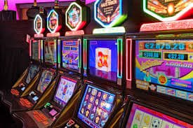 toto155 Casino live-style dealer table displayed on a Filipino player's smartphone